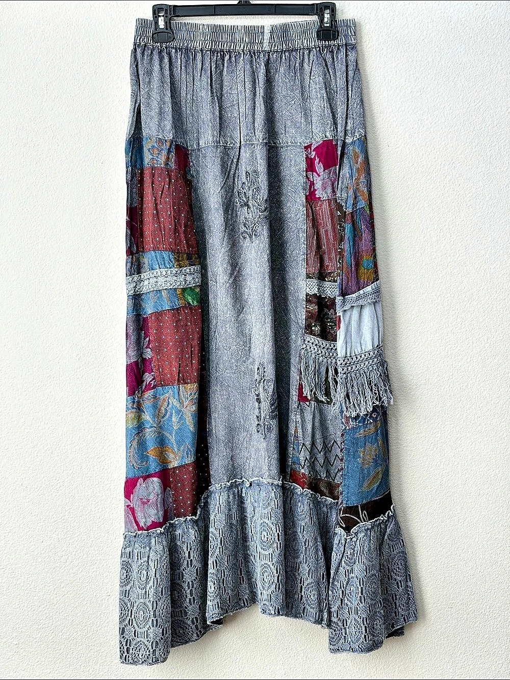 POL Patchwork Embroidered Maxi Skirt in Gray Size Small Like New